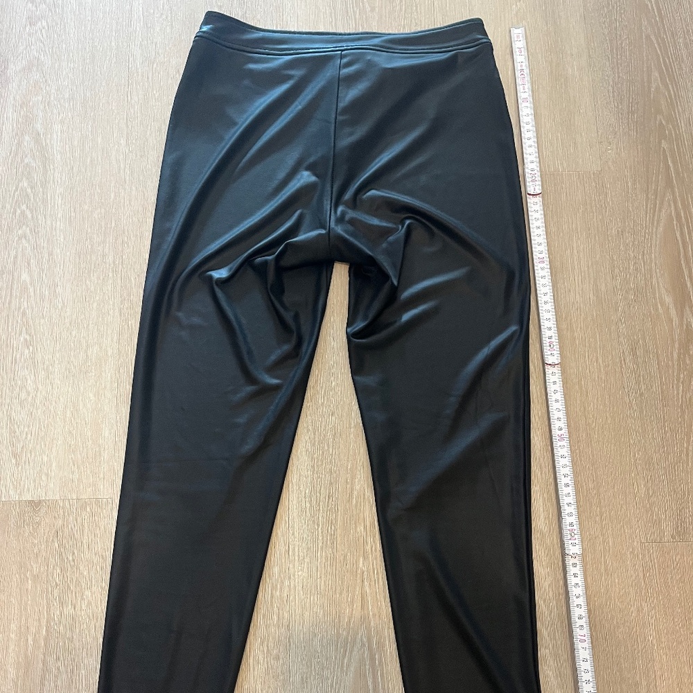 Faux leather pants/ capris size S (USA), M (EUR)